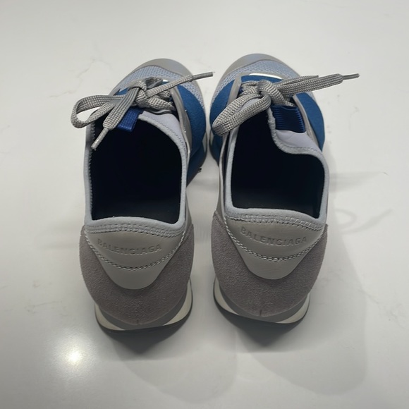 Balenciaga Grey size 7 sneakers barely worn. - Picture 3 of 5